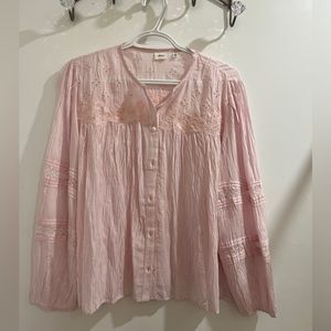 Aritzia pink flowy blouse